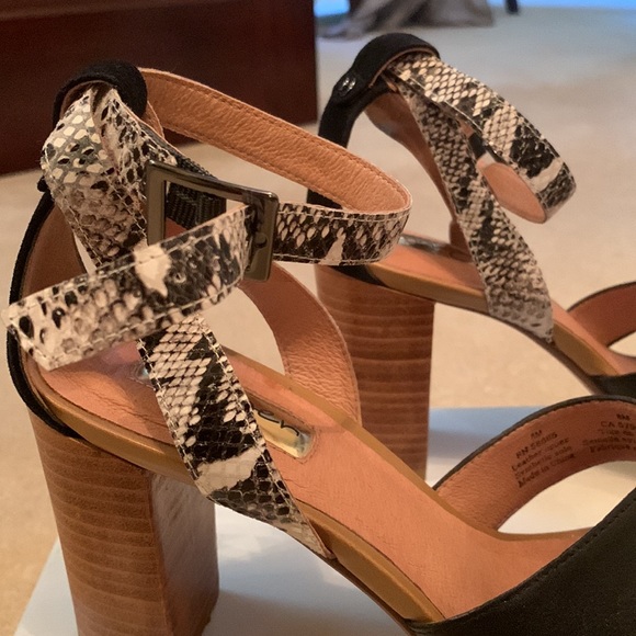 Halogen Hahaley-Lea Block Heel black leather with snake skin print straps - Picture 3 of 7